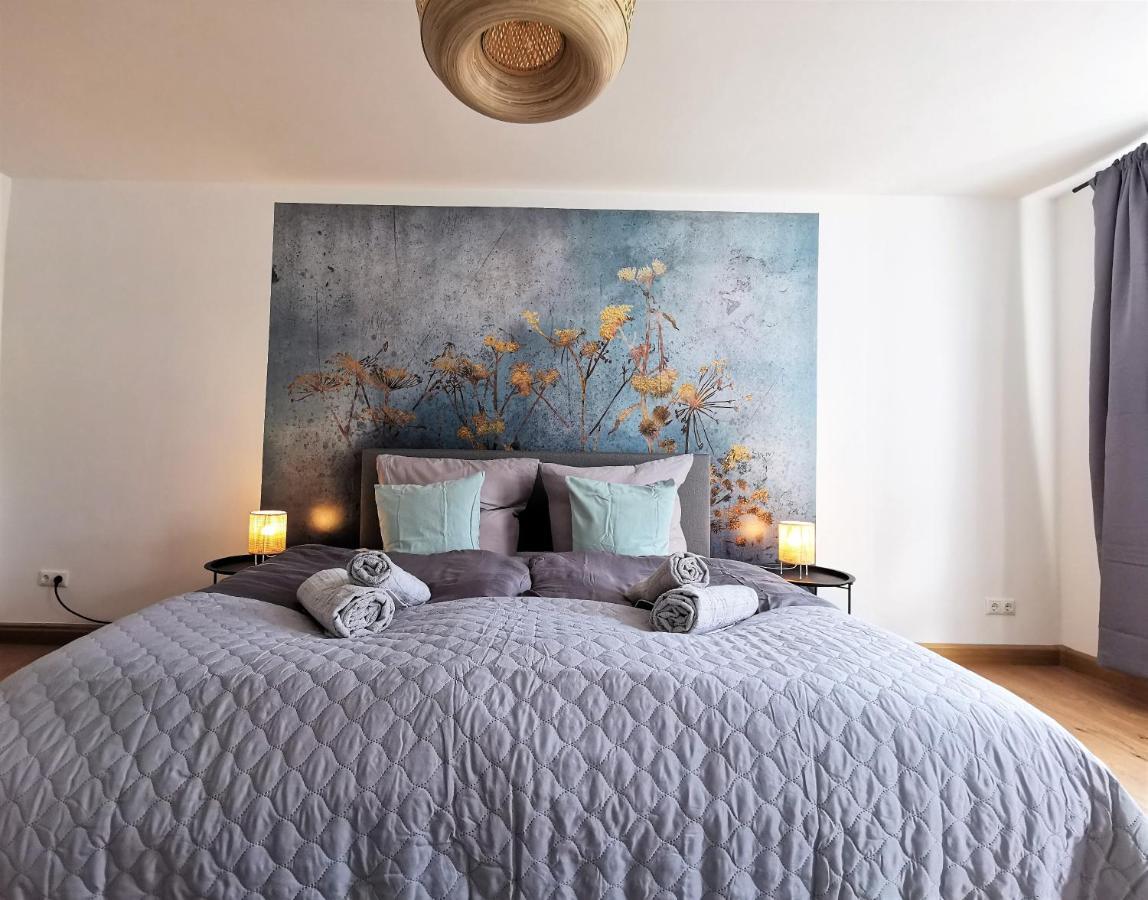 Bohnapartments Design Suite Am Markt - Vollausstattung - Wlan - Zentrum Ilmenau Esterno foto
